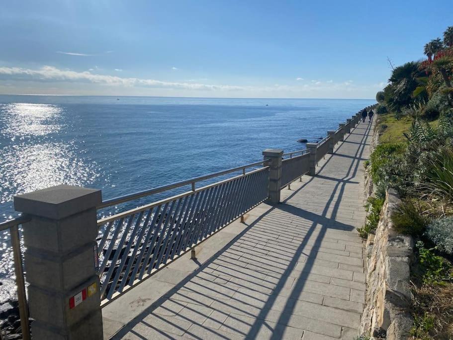 Villa Casa Vista Mare - Superb Garden And Parking Included à Imperia Extérieur photo