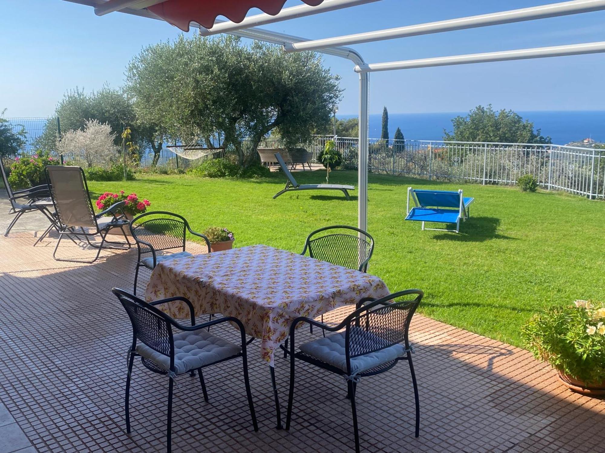 Villa Casa Vista Mare - Superb Garden And Parking Included à Imperia Extérieur photo