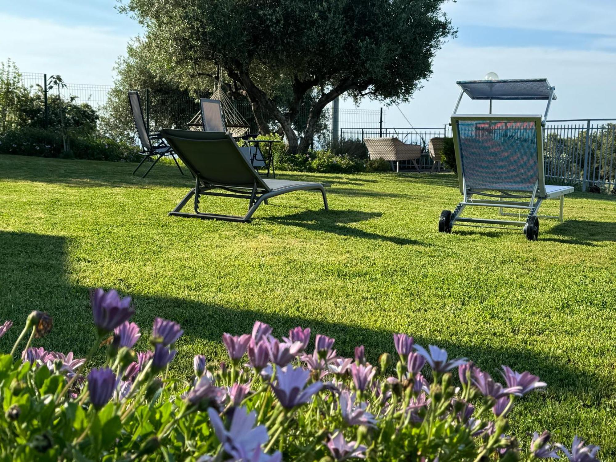 Villa Casa Vista Mare - Superb Garden And Parking Included à Imperia Extérieur photo
