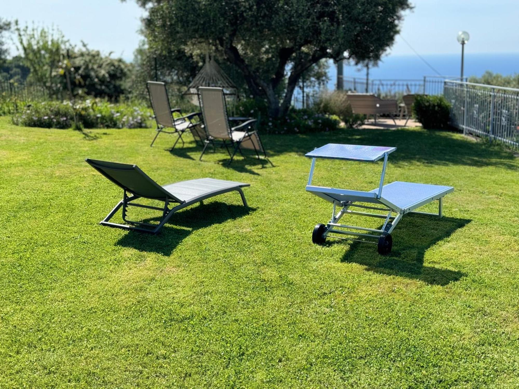 Villa Casa Vista Mare - Superb Garden And Parking Included à Imperia Extérieur photo